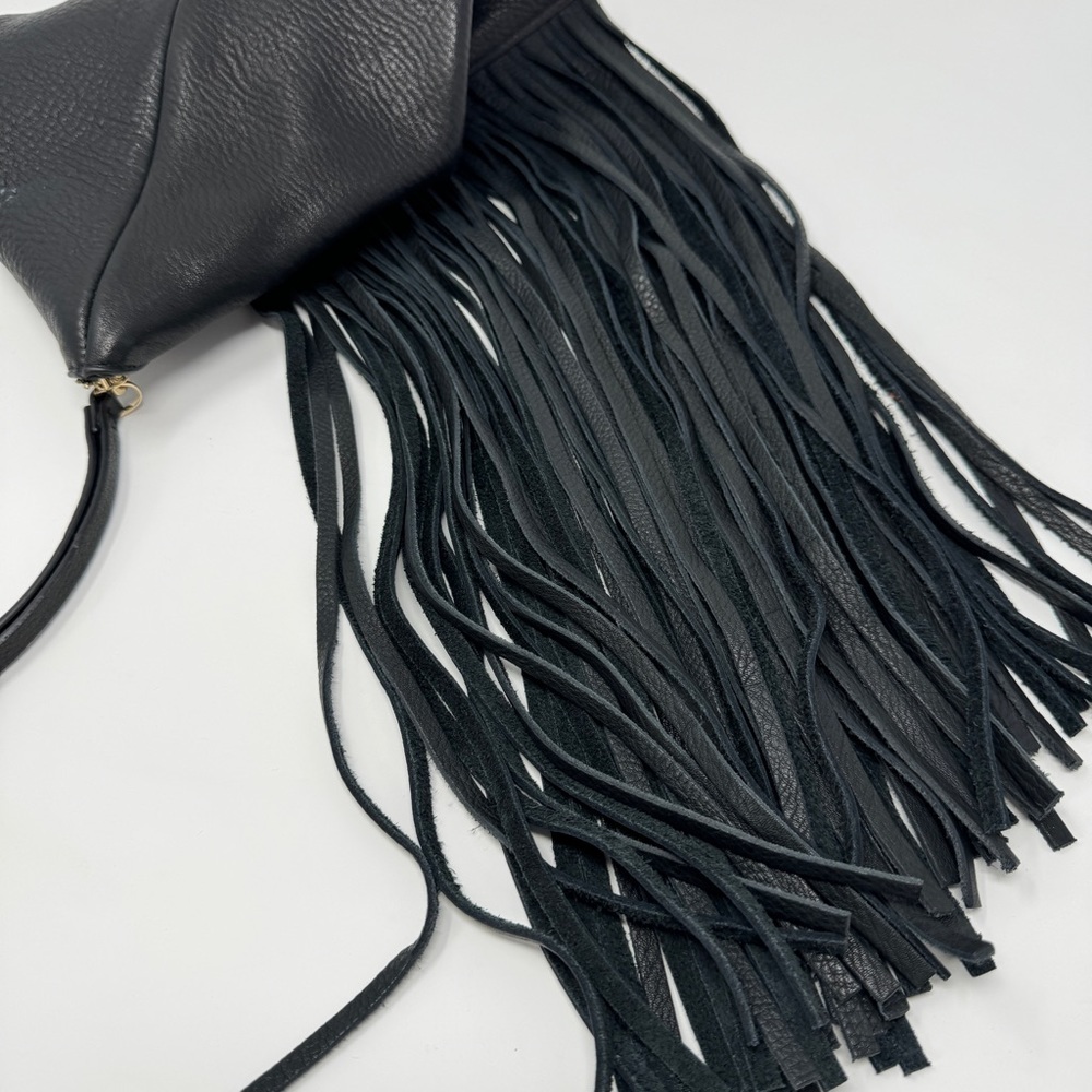 Chic Black Fringe Leather Wristlet - Picture 4 of 11